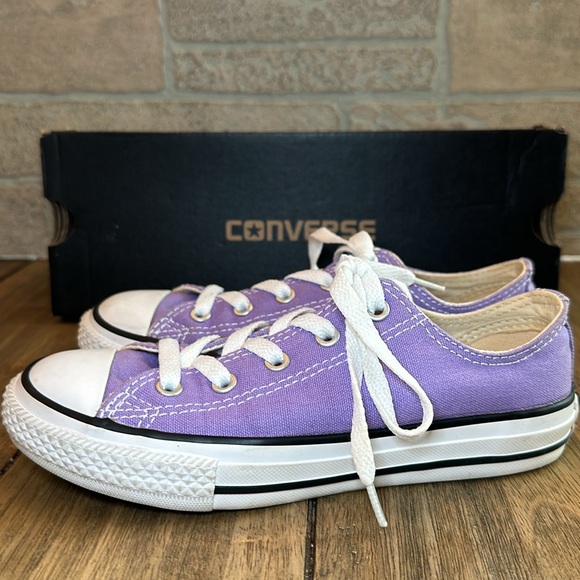 Converse Frozen Lilac Chuck Taylor All Star Junior's Ox Lace Up Low Top/Sz 1 - Picture 8 of 11